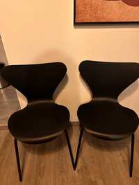 Cadeiras pretas - 12 unidades (Novas)