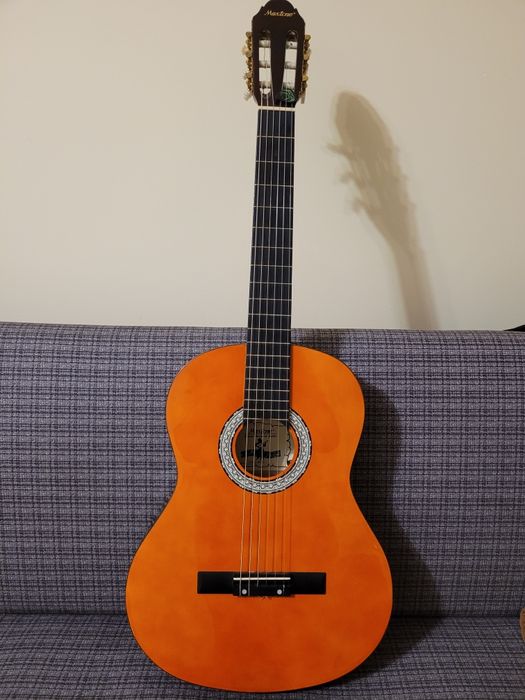 Гітара акустична Maxtone