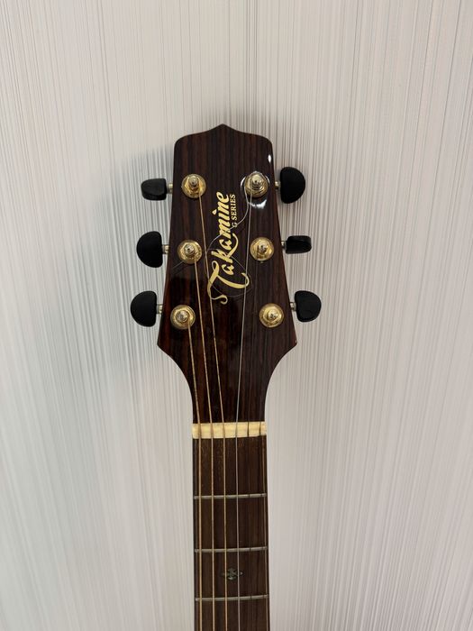 Guitarra acústica Takamine