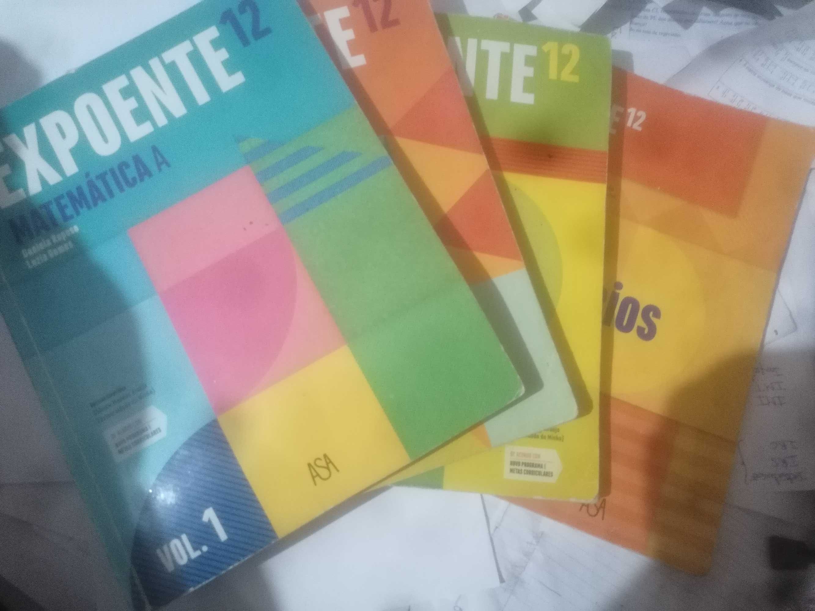 Livro de Matemática "Expoente 12" 12º Ano