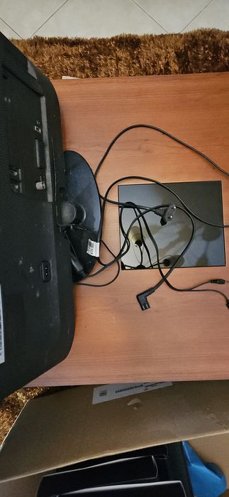 Televisão Samsung 50cm  e coluna