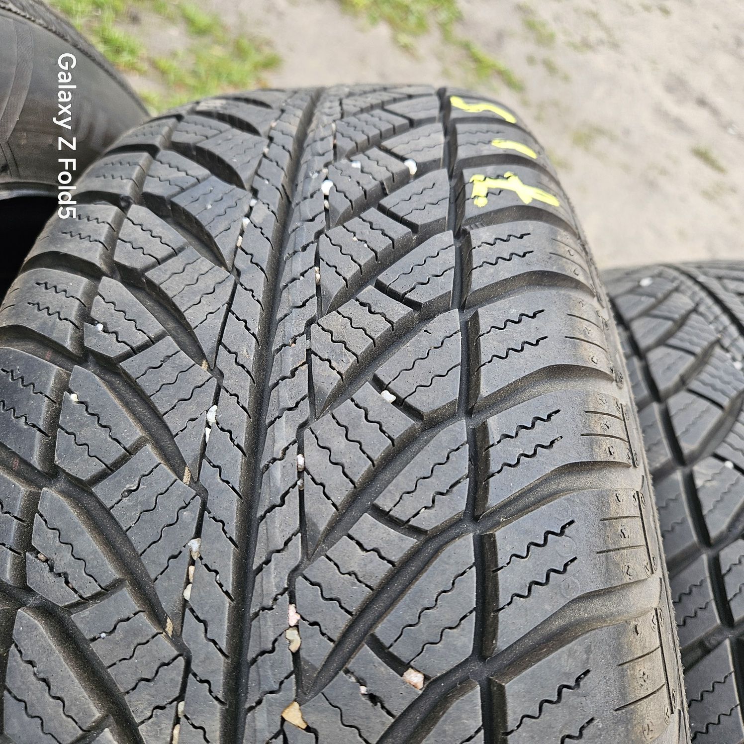 Koła zimowe 205/65/16 Toyota Yaris Cross 5x114,3 ET45 TPMS 7,5mm 23rok