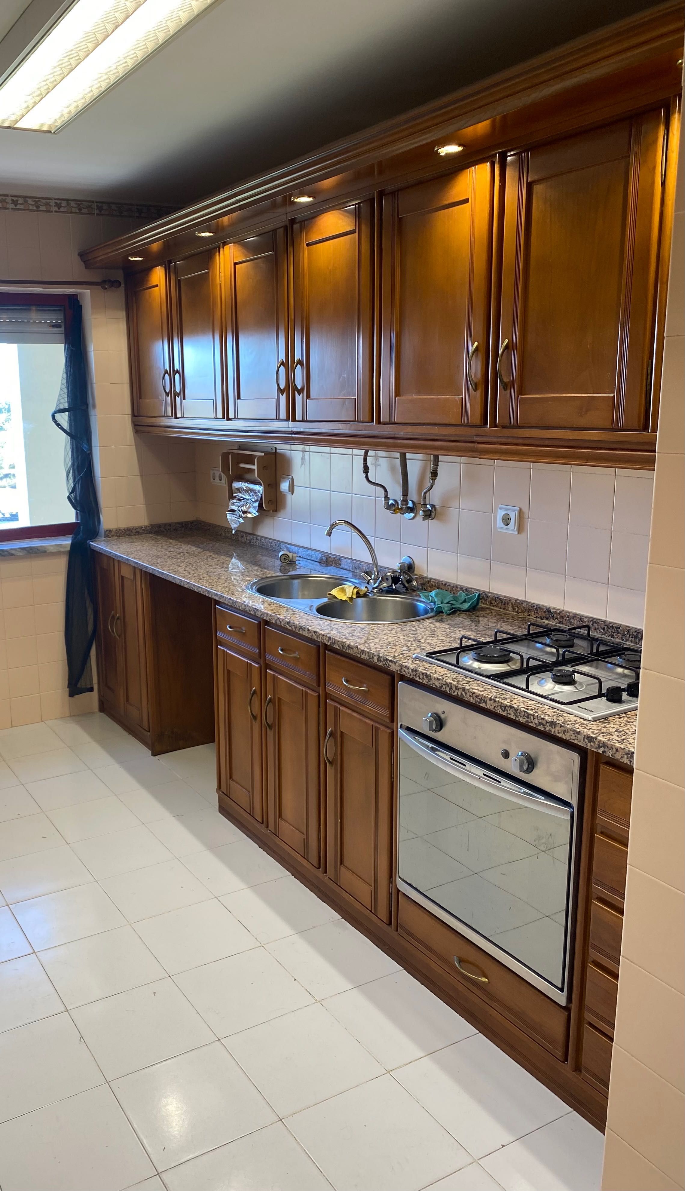 Arrenda-se Apartamento T3 no Monte da Caparica com GARAGEM