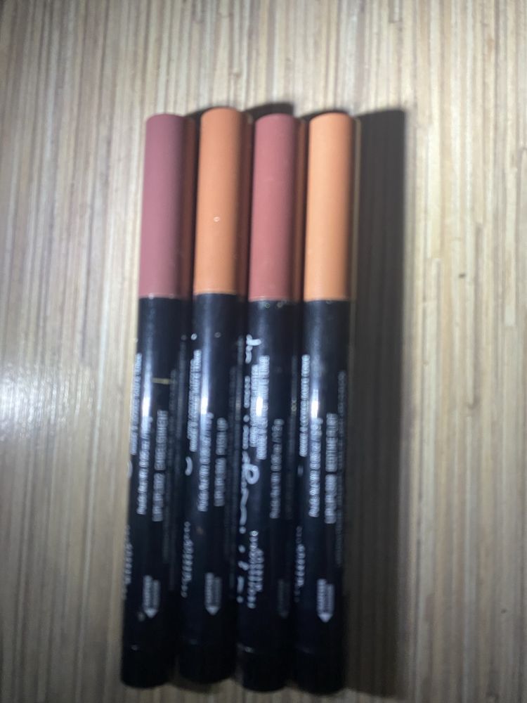 Nyx zetaw kredek do ust push up