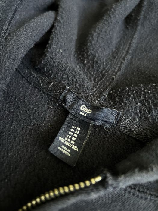 Gap zip-hoodie.