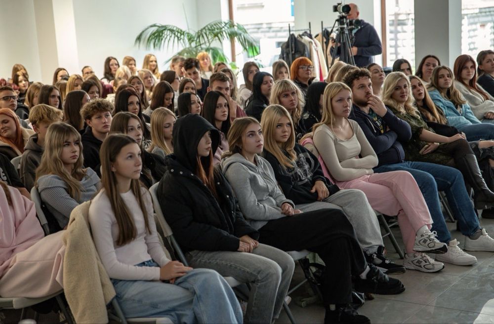 Szkolenie Fryzjerskie Szkolenie Barberskie Kurs Fryzjeski