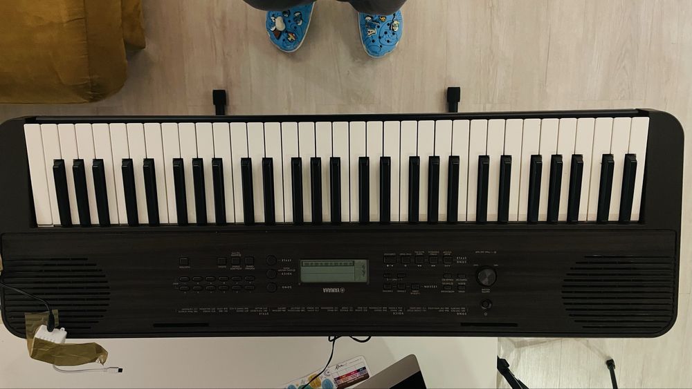 YAMAHA Piano 61 teclas