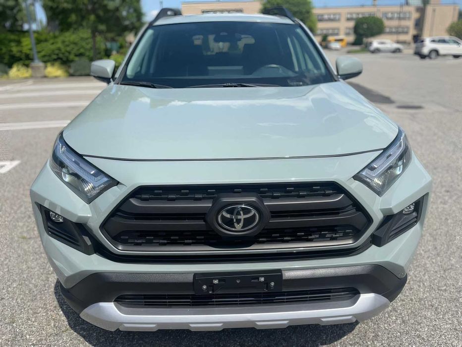 Toyota RAV4      2022