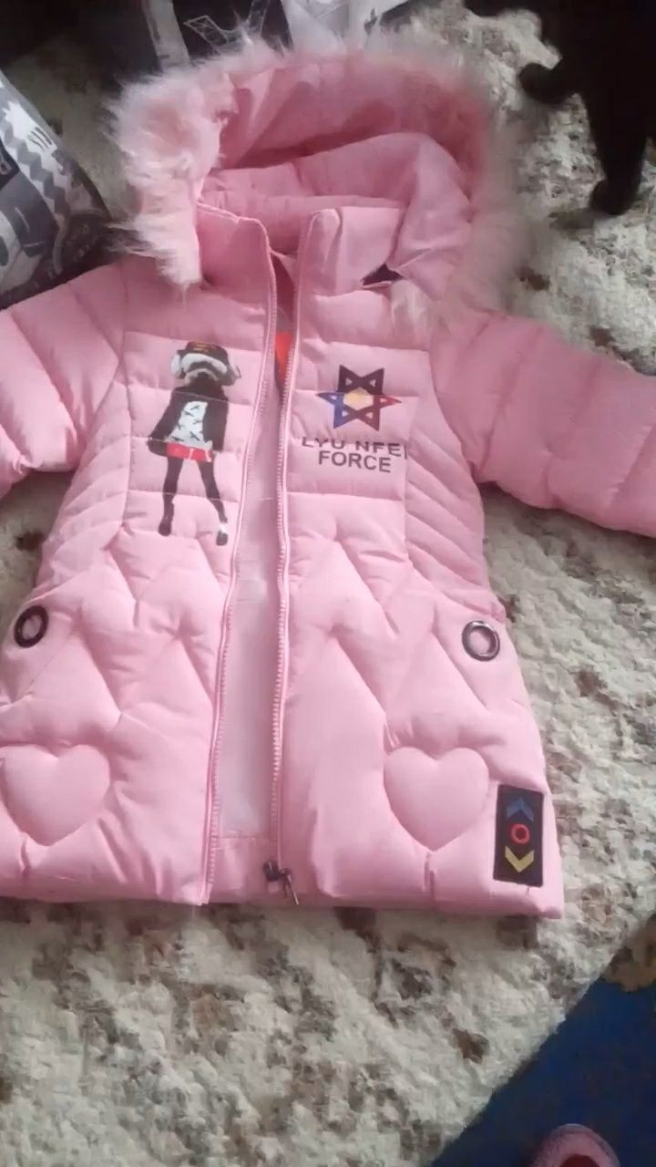Продам пальто рожеве на дівчинку 2/4 роки