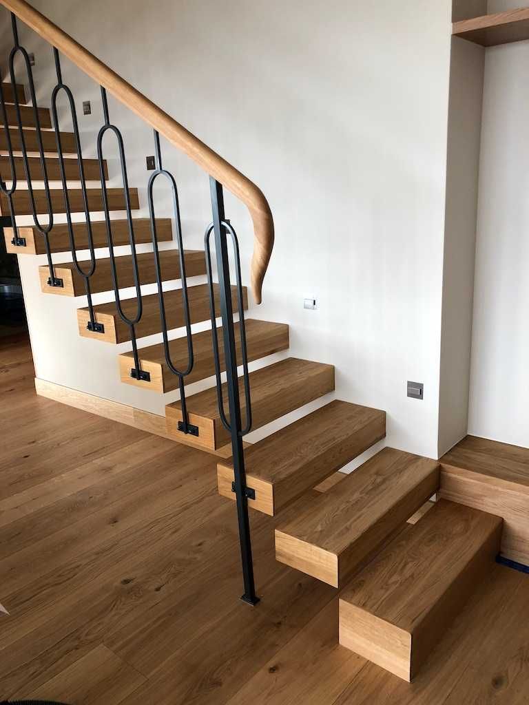 Schody półkowe dębowe z balustradą Producent ! Wycena Gratis !