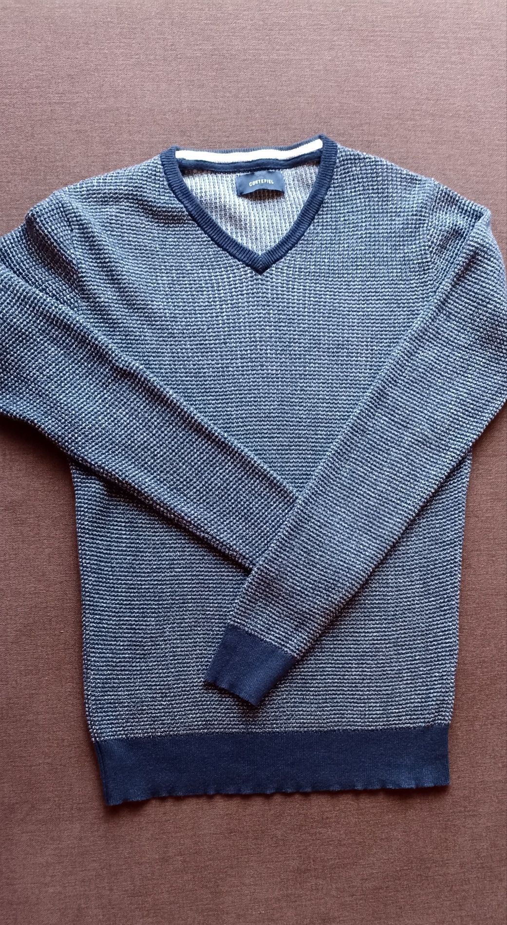 Sweterek męski /młodzieżowy dopasowany fason