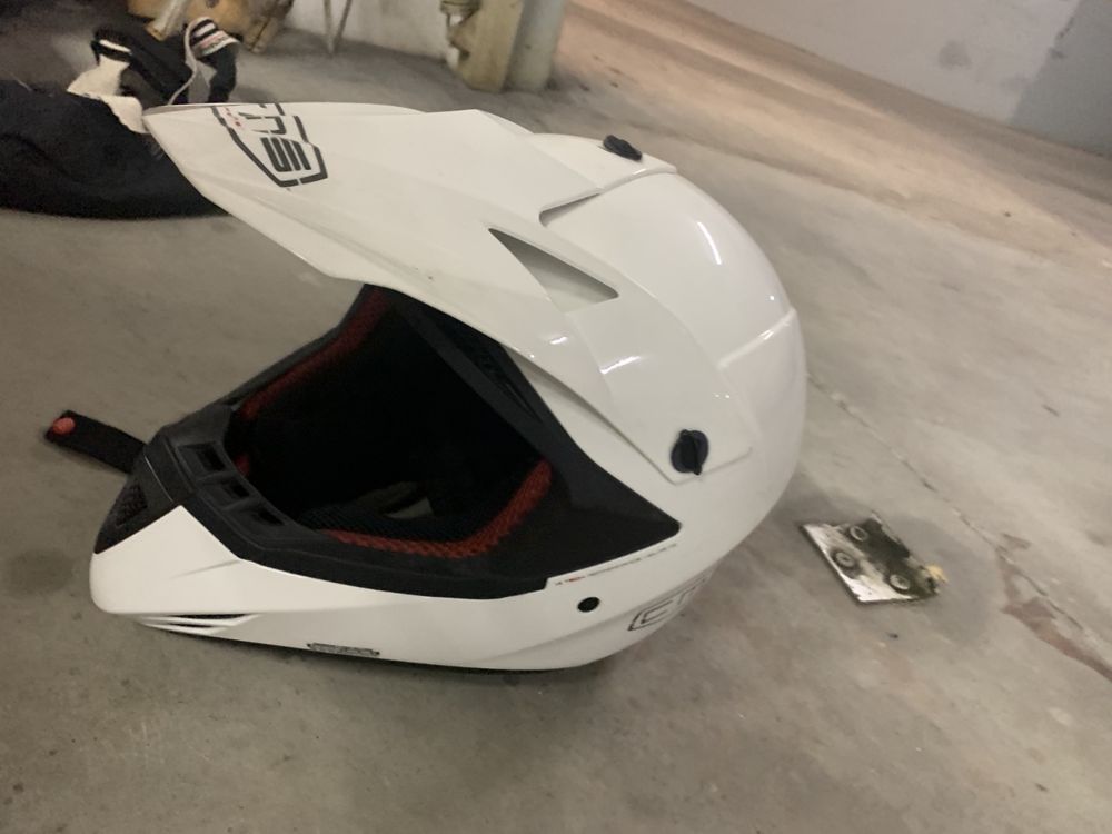 Capacete cms xxl 64/65 novo