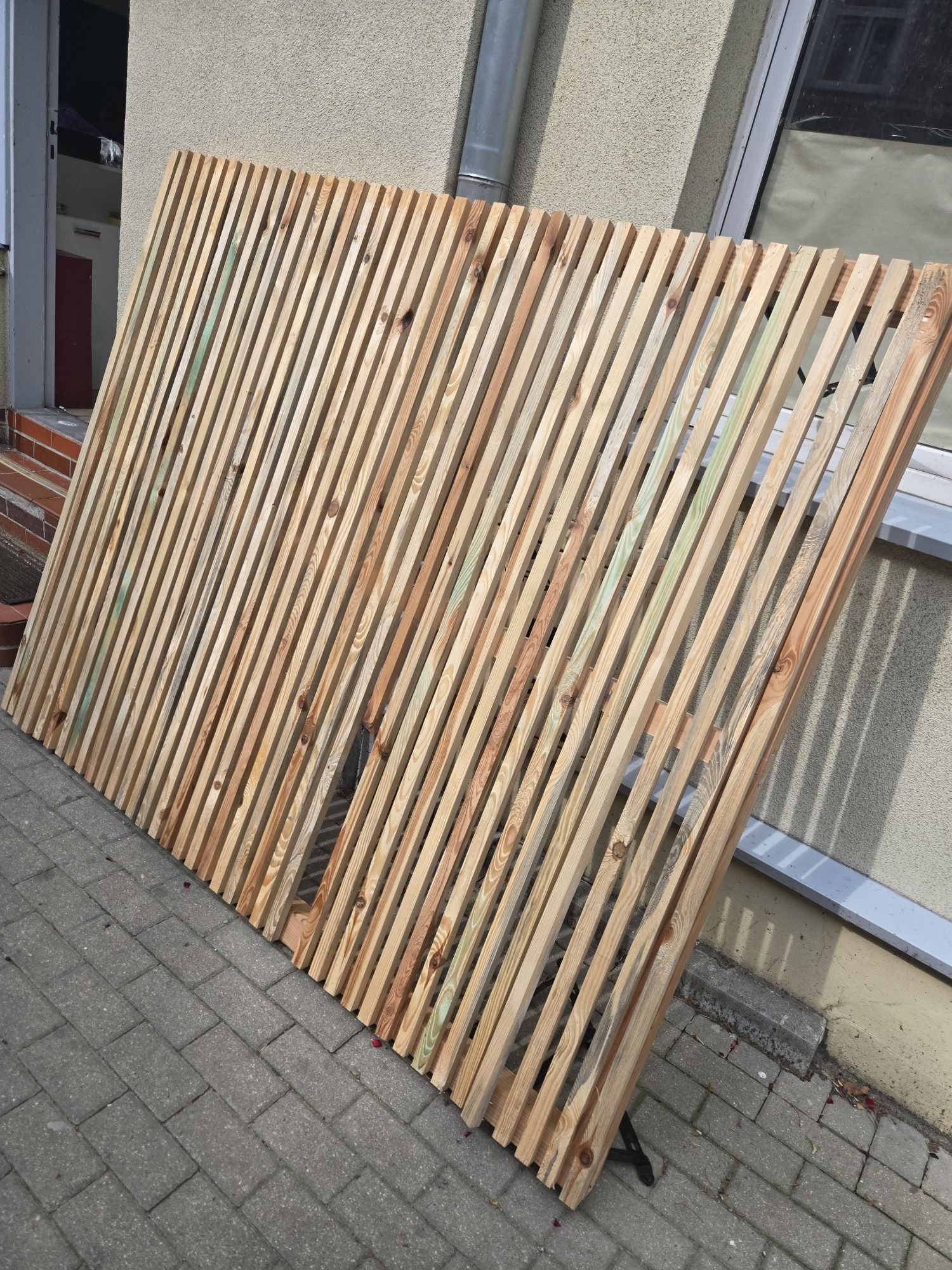 Łóżko sypialniane Ikea białe boki