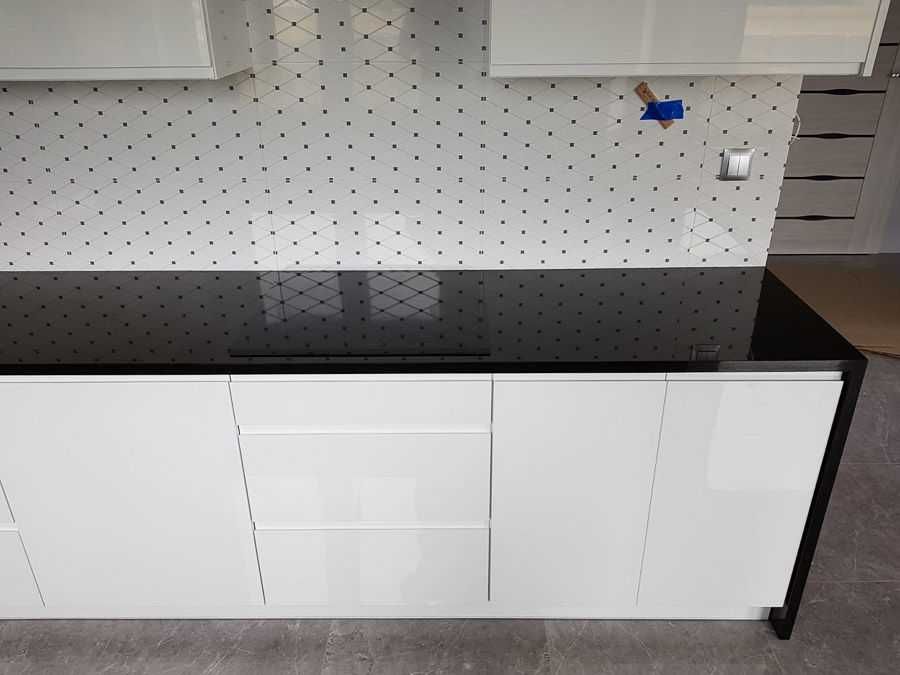 Blaty kuchenne Granitowe łazienkowe schody parapety kominki posadzki