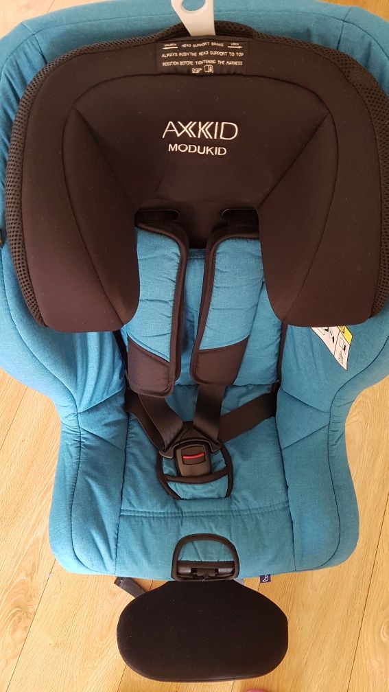 Fotelik 0-18kg AXKID MODUKID z bazą ISOFIX, stan bardzo dobry