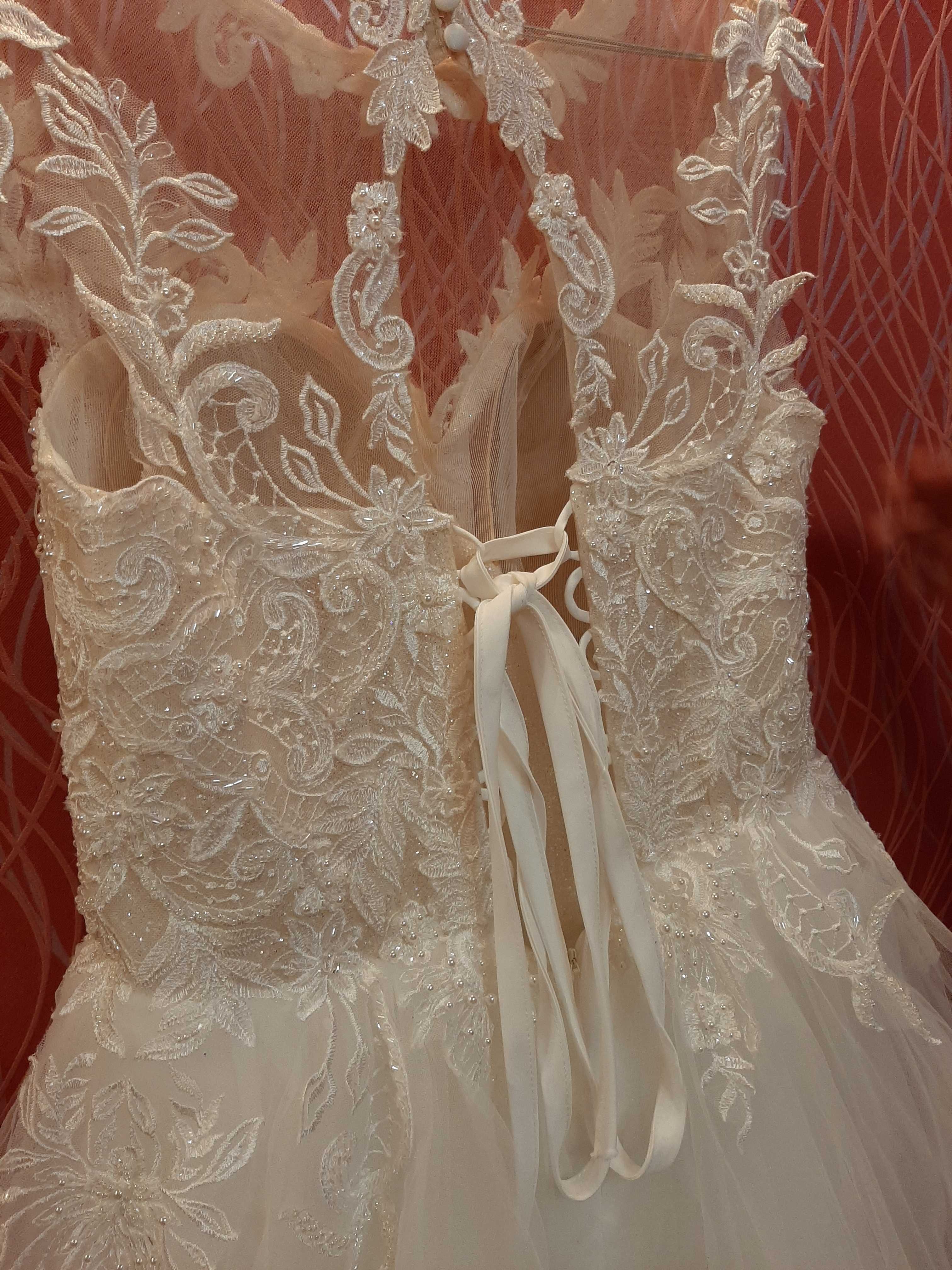 Весільна сукня колекції 2021 року