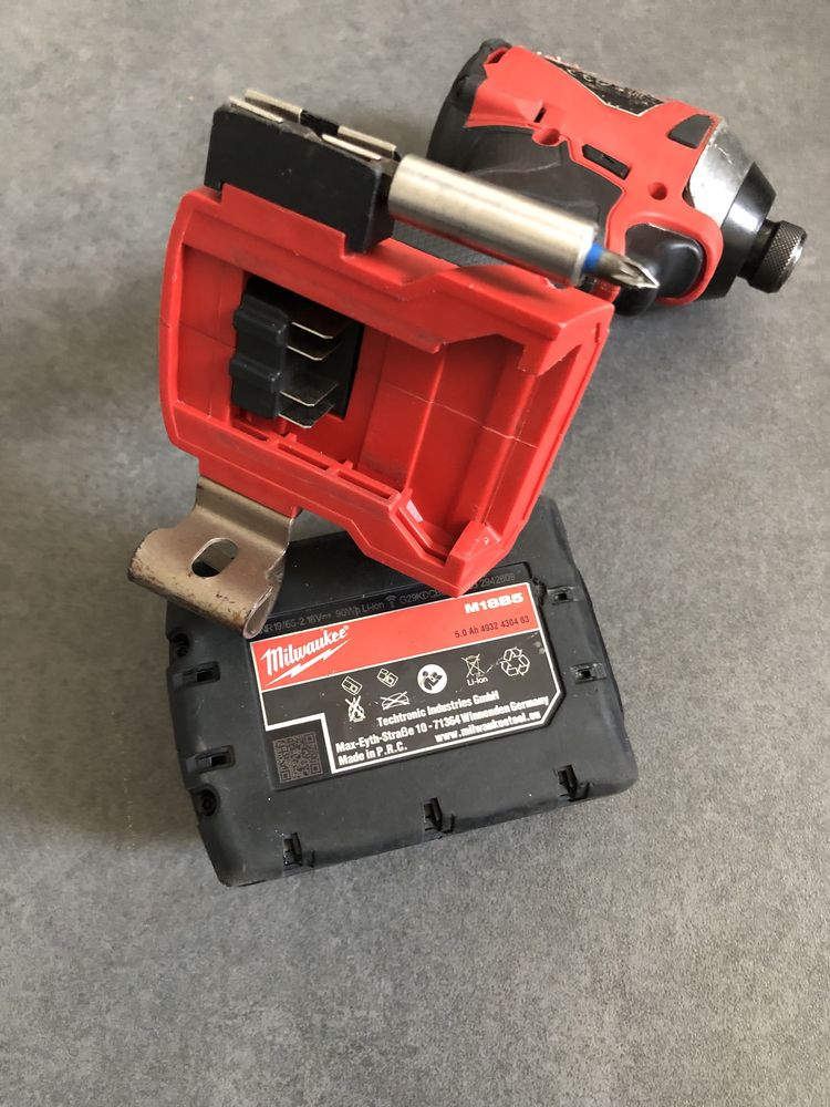 Безщітковий Акум.Імпакт Milwaukee M18 FID2