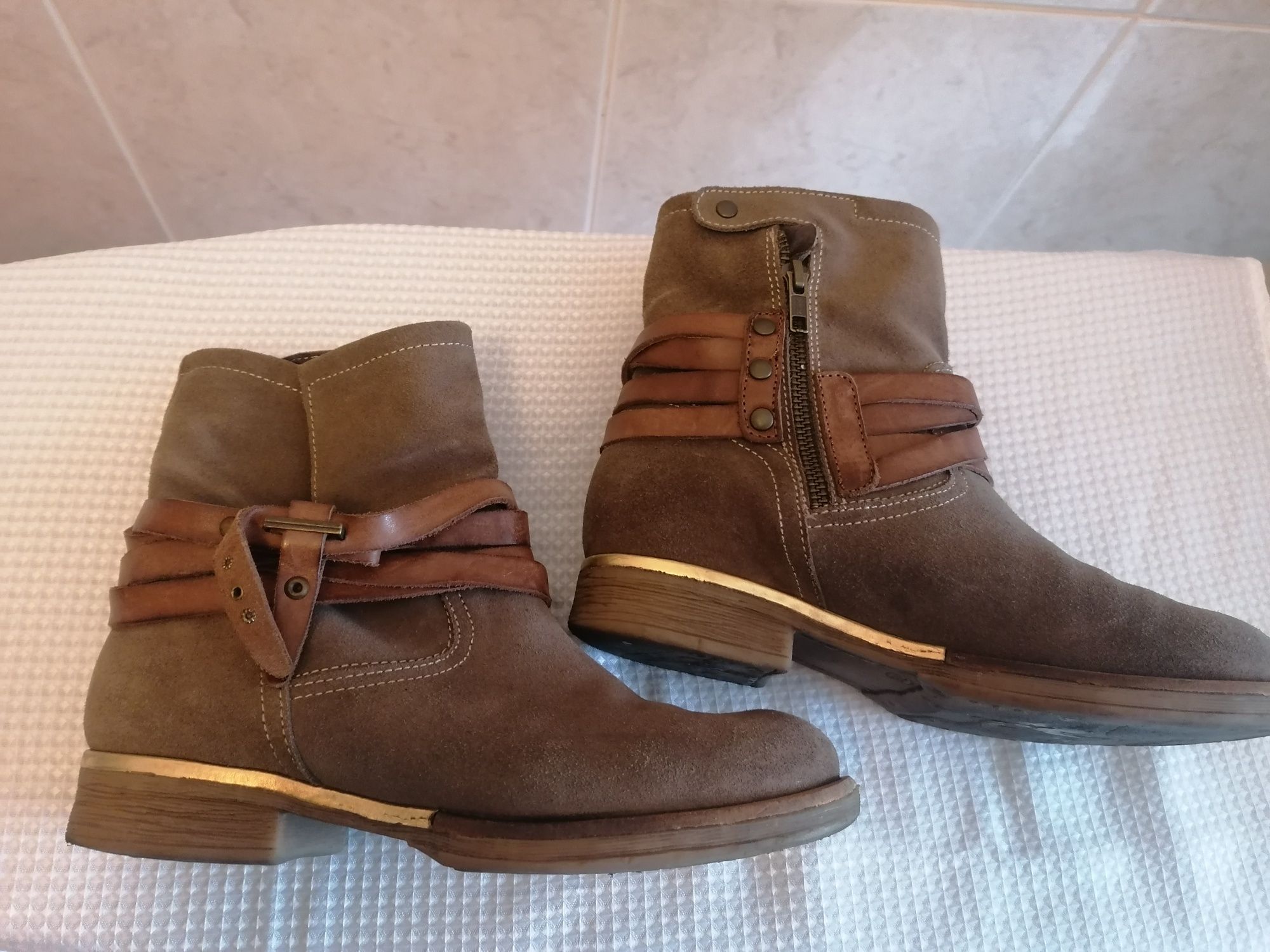 Botins pele, castanhos, 38