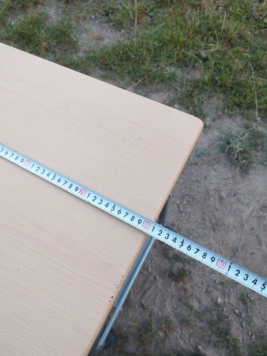 Biurko komputerowe młodzieżowe na kółkach