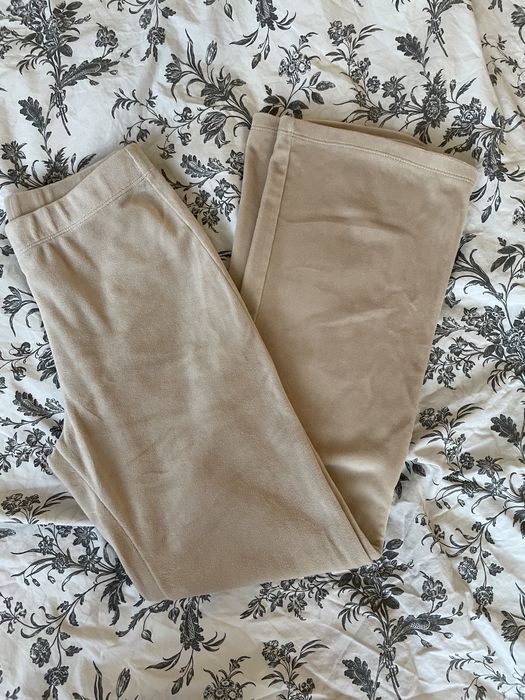 Beżowe dzwony 152 S H&M
