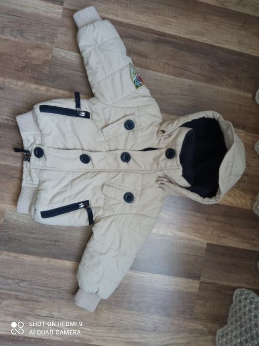 Демисезонная куртка 9-12м.