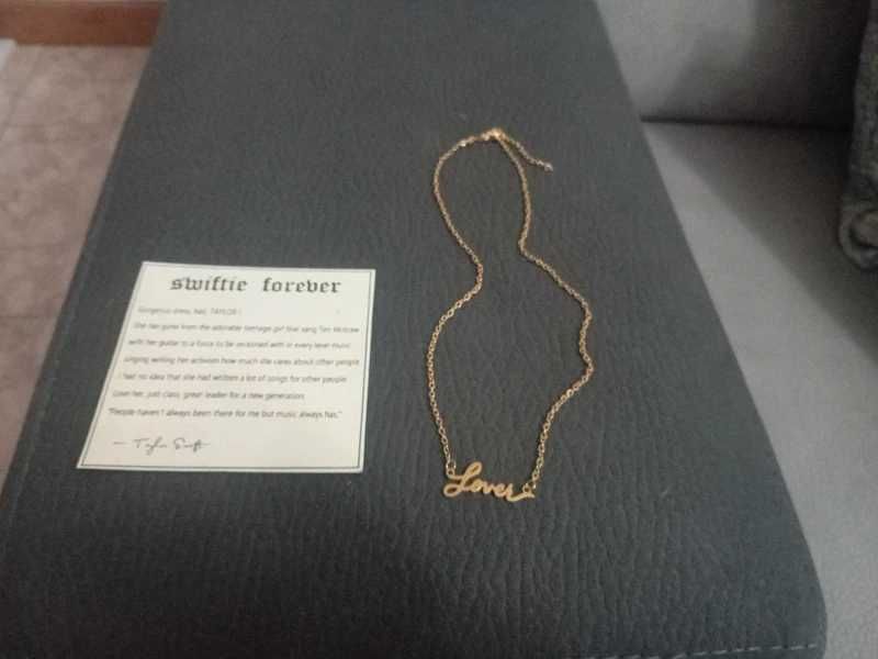 Colar Taylor Swift dourado - Lover