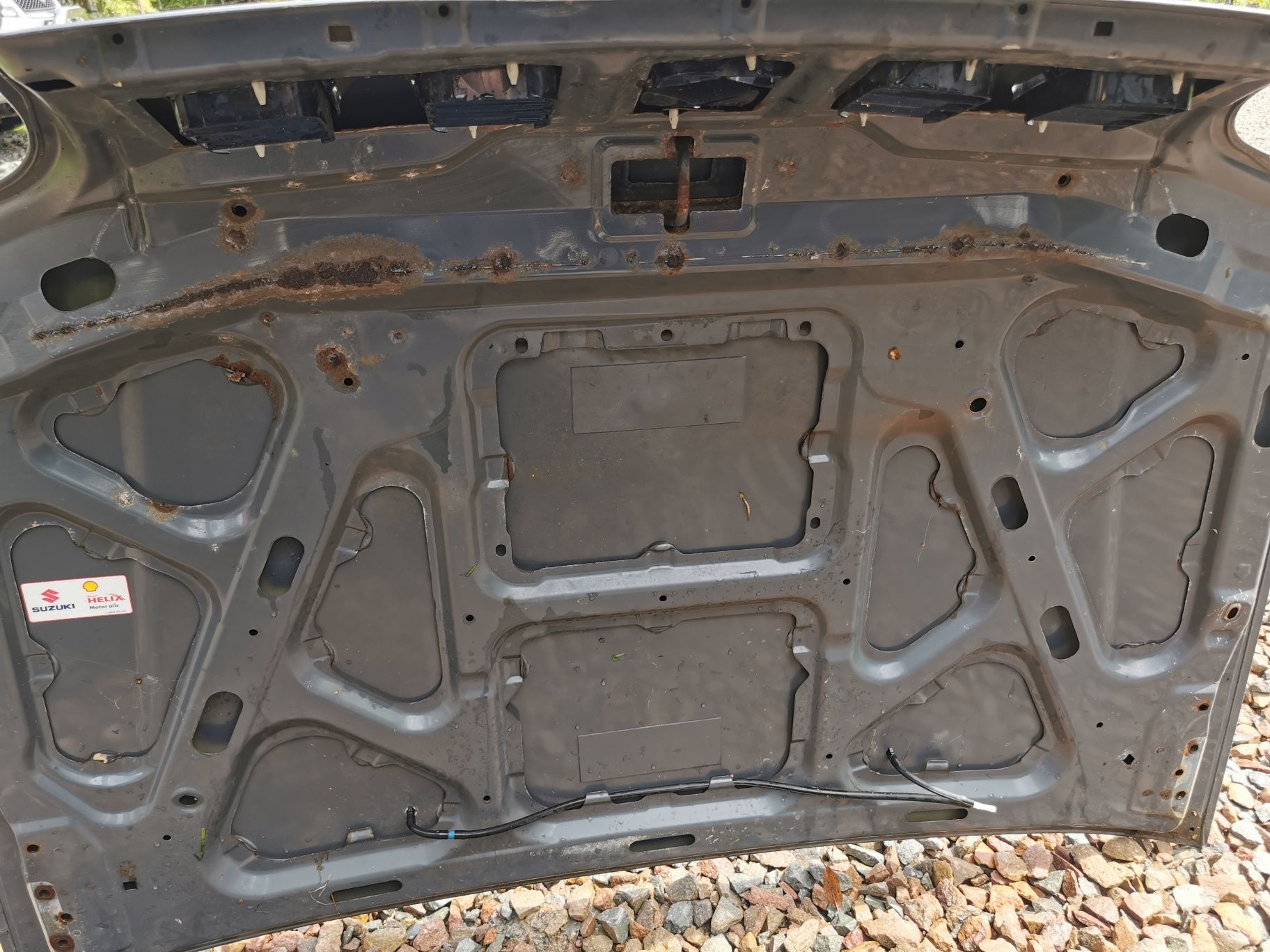 Maska  Pokrywa Silnika Grill Suzuki Jimny 98-12r