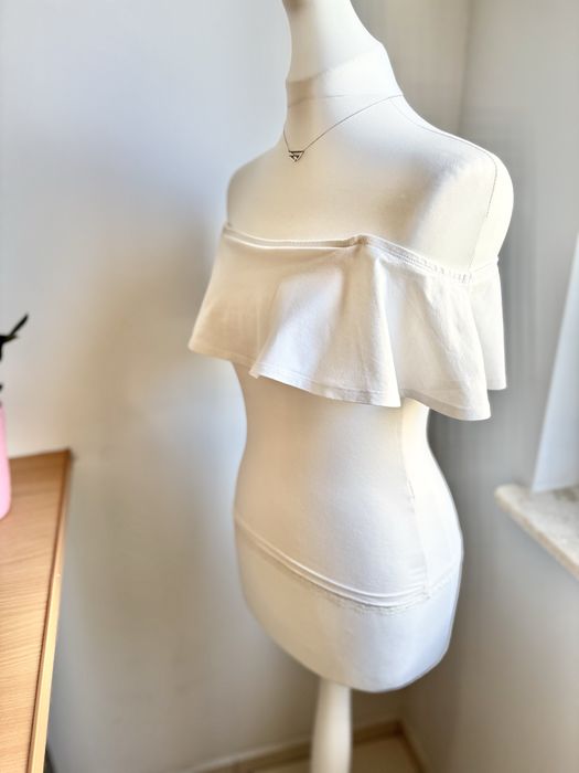 Biała bluzka hiszpanka z odkrytymi ramionami cropp XS