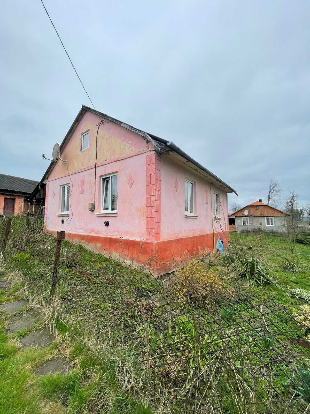 Продається будинок у селі Боєвичі 10 км до кордону