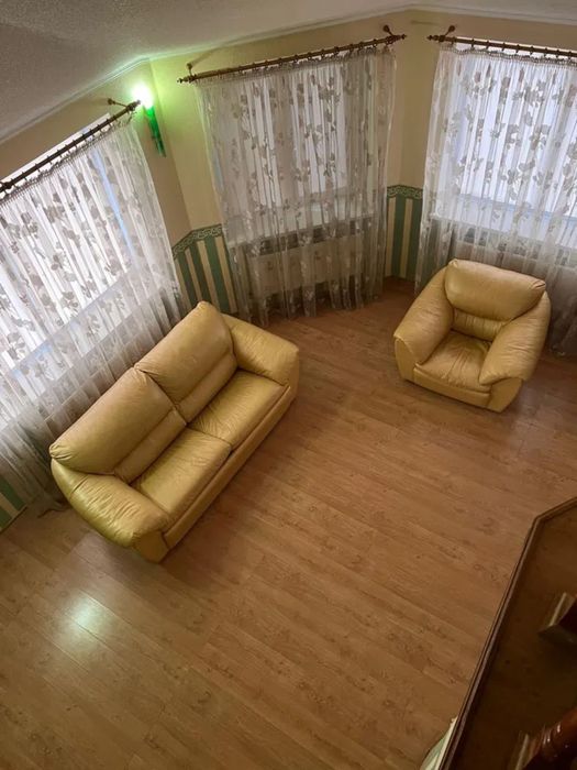 Продам будинок европейського проекту на Новомиколаївці.