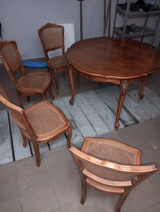 Stylowy komplet jadalniany