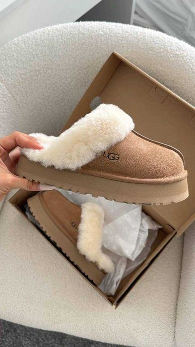 Жіночі уггі UGG на платформі з натуральним хутром