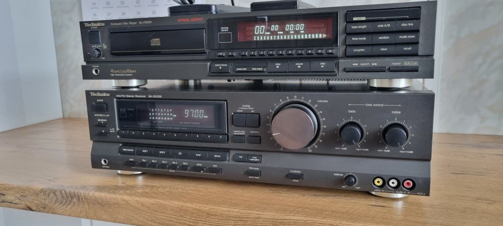 Amplituner Technics SA-GX200 , odtwarzacz CD SL-P 222A
