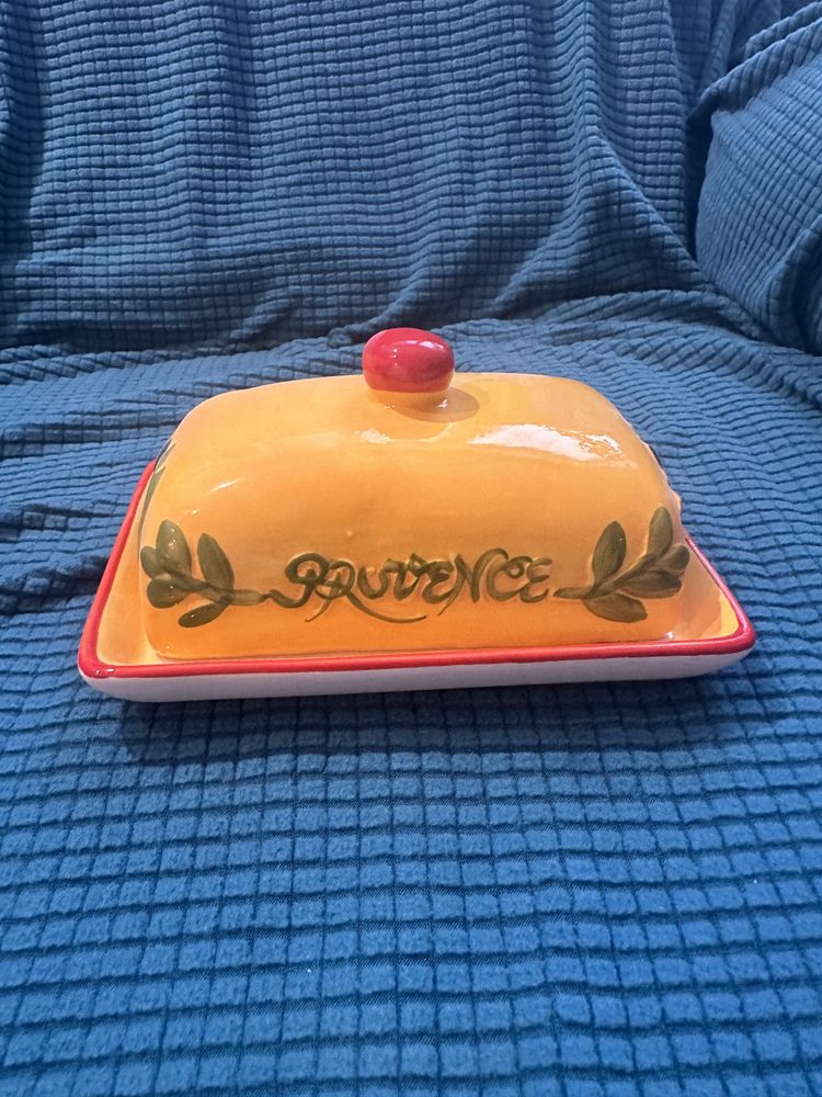Maselniczka ceramiczna ręcznie malowana żółta, piękna Provence