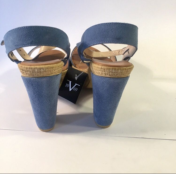 Nowe z metką niebieskie damskie sandały na obcasie Versace 1969 [40]