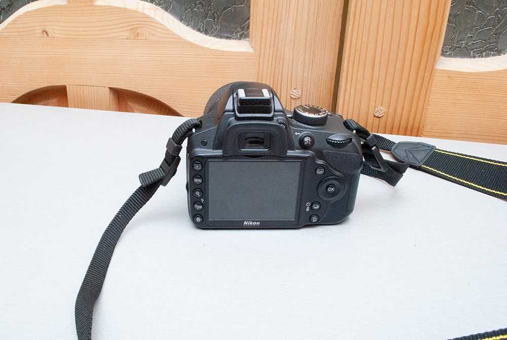 Зеркальная камера Nikon D3200 c объективом  18-55 VR. Весь комплект
