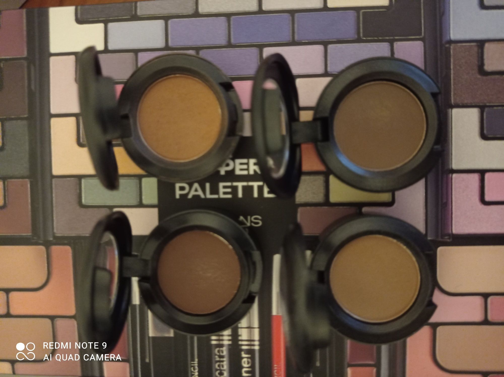 Sombras de olhos da MAC.