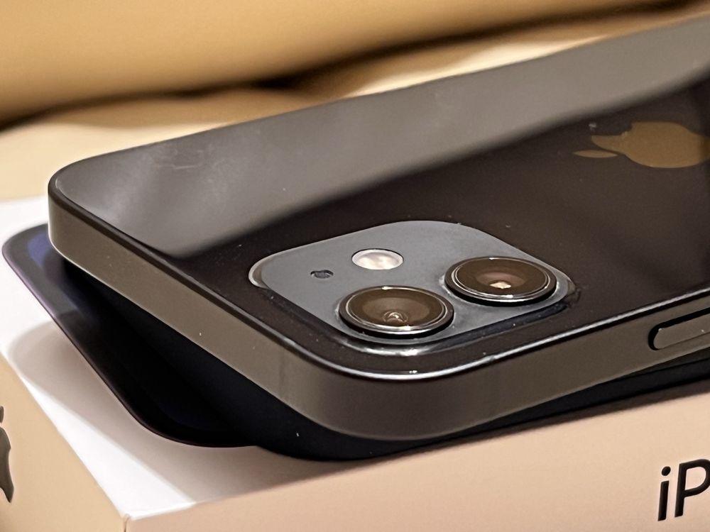 Iphone 12 128 gb.  (Акб 100%).
