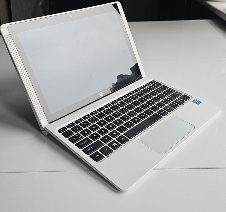 HP Pavilion x2 Detachable - 64GB; 2GB RAM; 10,1`dotykowy, obracany 3w1