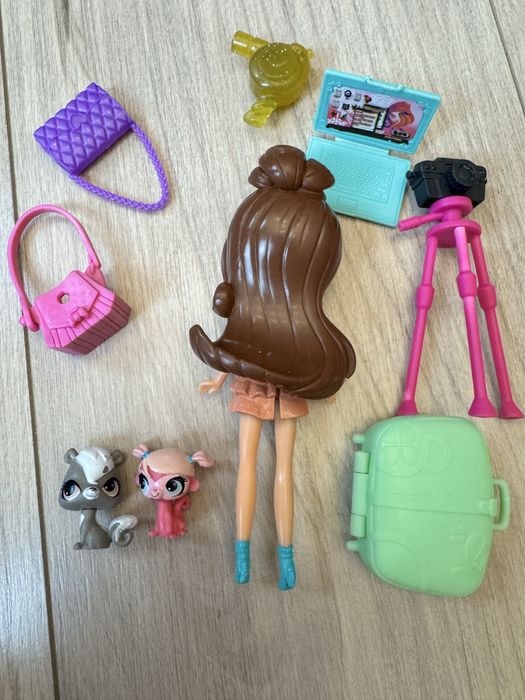 Littles Pet Shop lalka Blythe Baxter z akcesoriami.