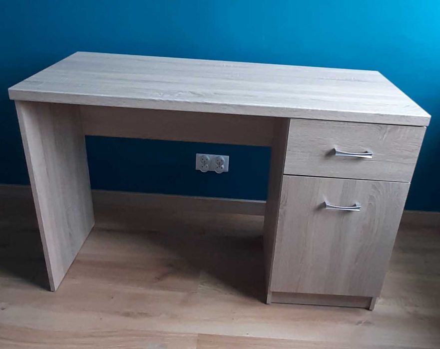 Solidne biurko w doskonałym stanie, nie IKEA