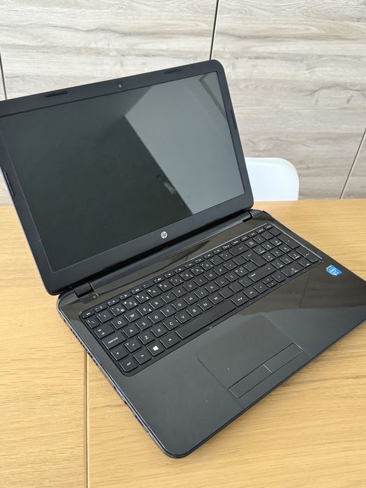 HP Laptop - Model 15-r100np64575296221185121