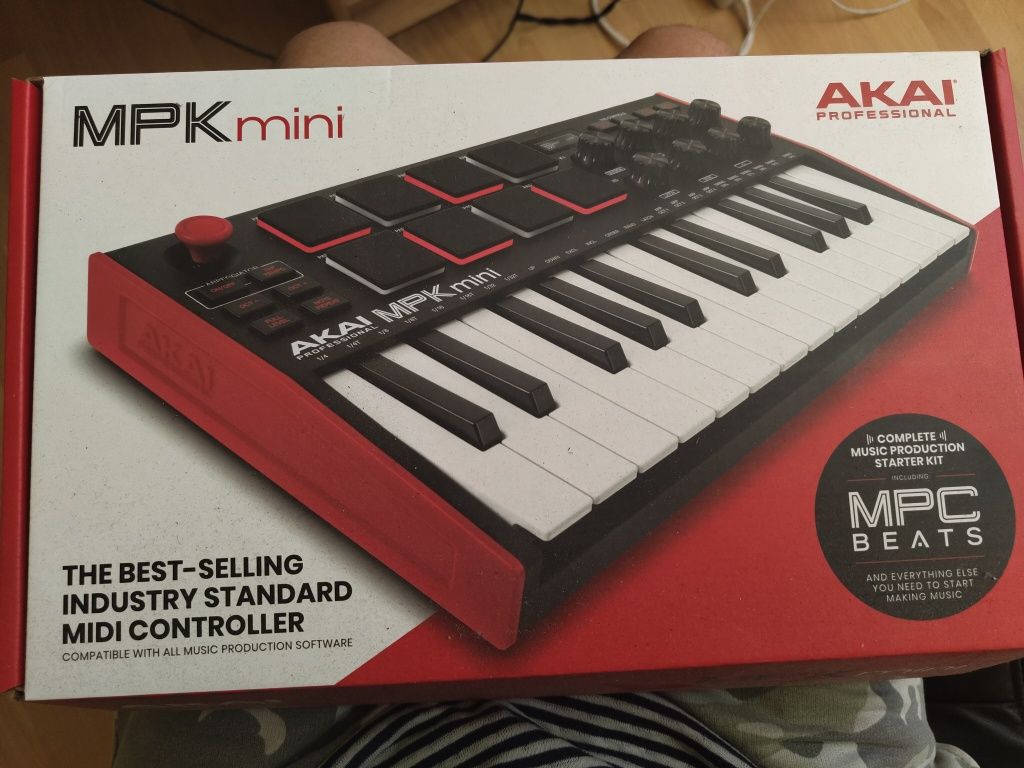 AKAI MPK Mini - MIDI Controller