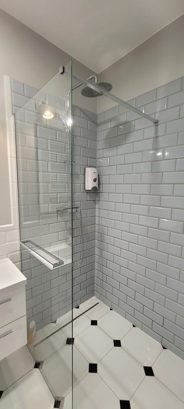 Apartament DELUX przy Galerii Łopuszańska! Na godziny/doby!