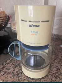 Máquina de café da Ufesa em ótimo estado