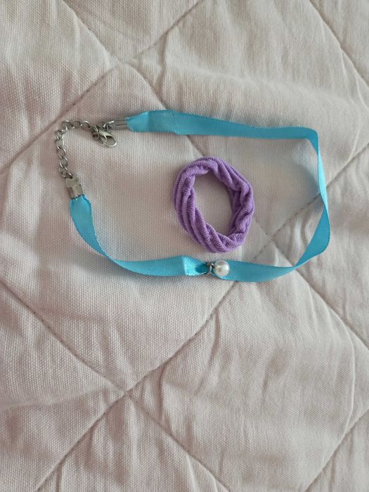 spszedam gumke i naszyjnik za 2zł