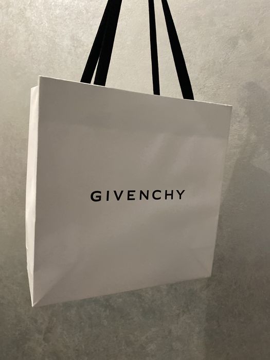L'Interdit parfum givenchy оригінал