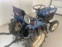 Mini trator iseki TX 2160 usado em bom estado