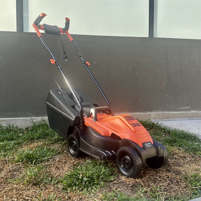 Corta-Relva Black&Decker 1200W 32cm Como Novo