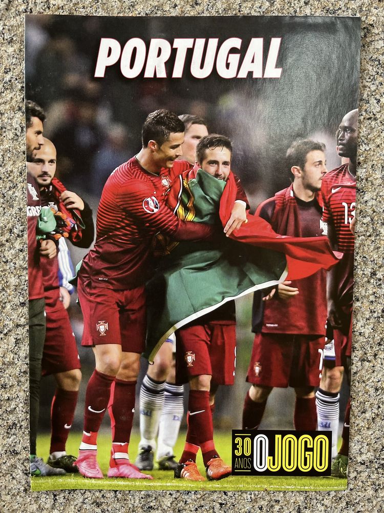 40 posters do jornal O JOGO
